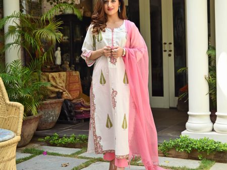 Indian Clothing Malishka Women s Pink Cotton Floral Printed Kurta Pant Set With Dupatta - White Online Hot Sale