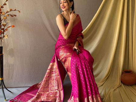 NOZ2TOZ Women Party Wear Banarasi Silk Saree with Un Stitched Blouse - Pink Fashion