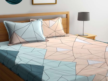 KLOTTHE Blue & Pink Geometric 300 TC King Fitted Bedsheet With 2 Pillow Covers Online now