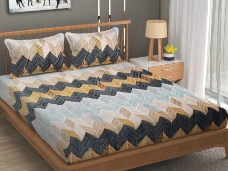 Stylespace by Isha Grey & Blue Geometric Velvet 330 TC King Bedsheet with 2 Pillow Covers For Sale